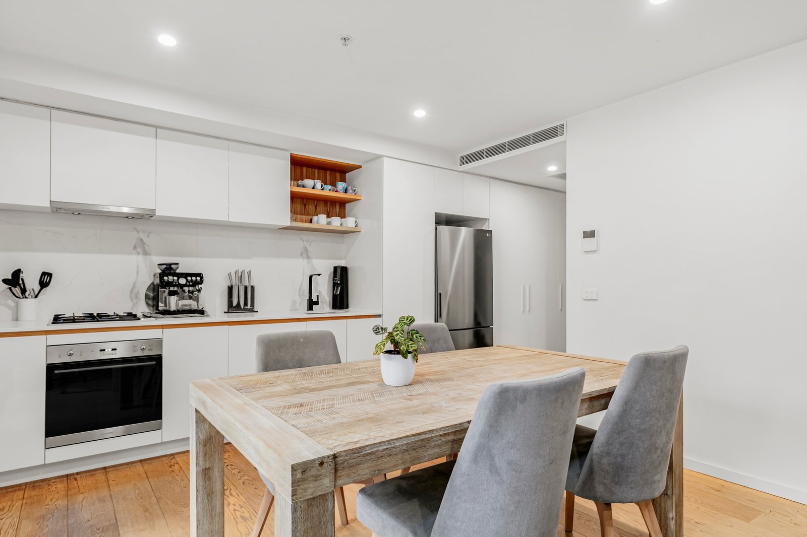 244/188 Whitehorse Road, Balwyn, 3103