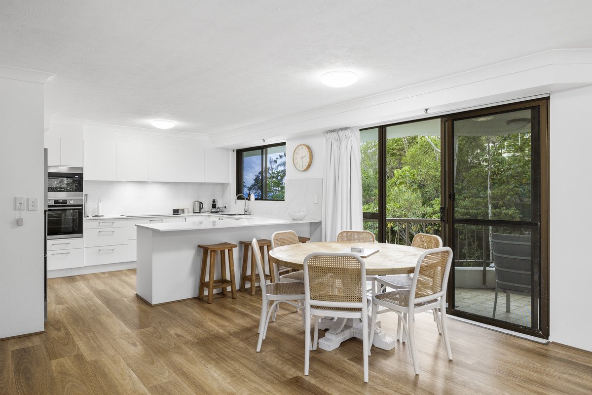 24/45 Hayle Street BURLEIGH HEADS 1