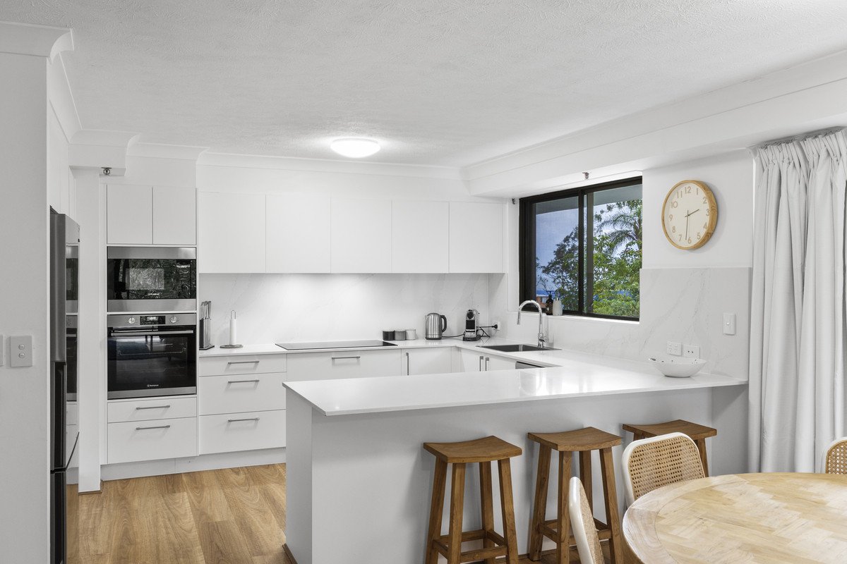 24/45 Hayle Street BURLEIGH HEADS 2