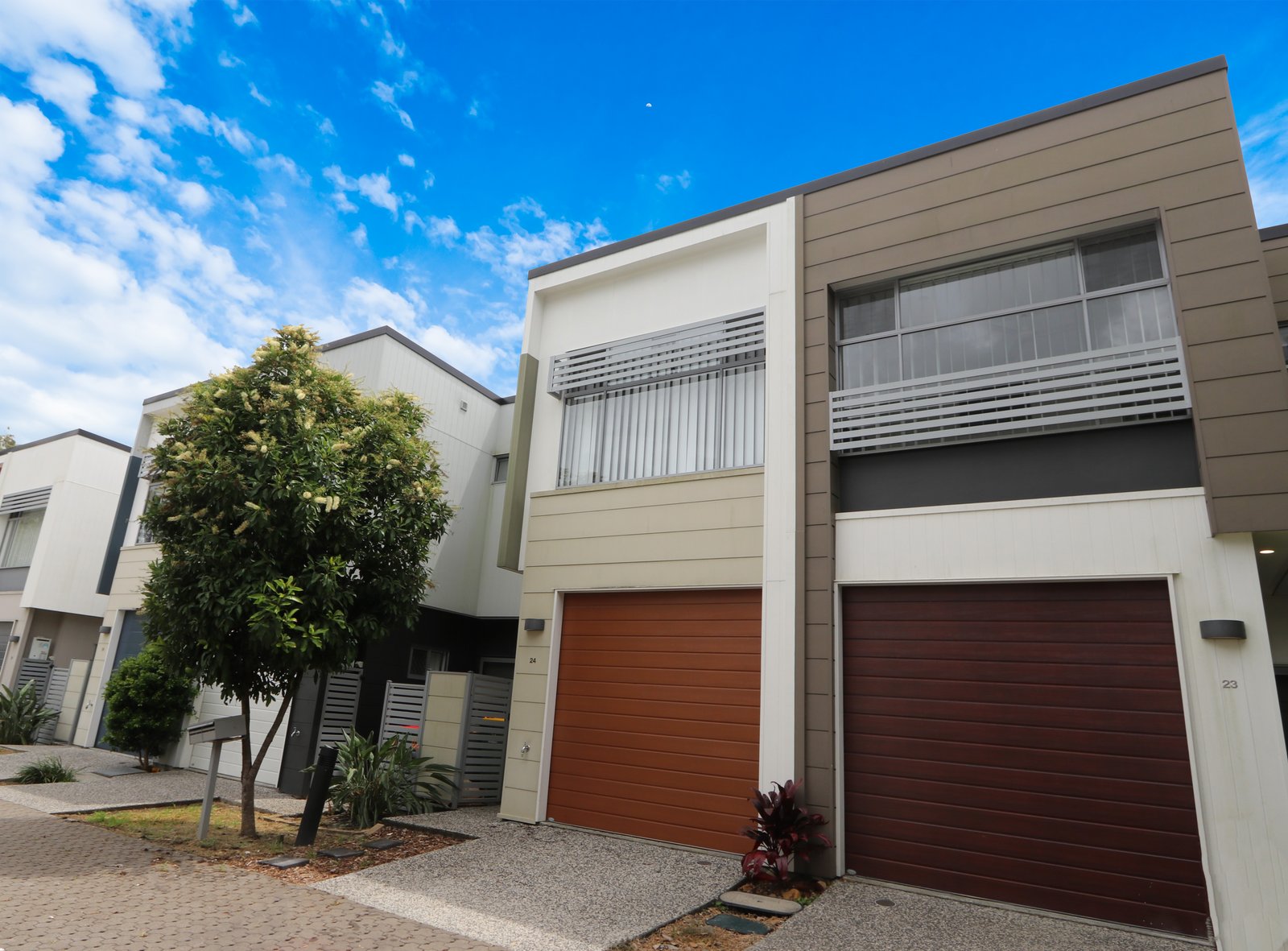 24/460-462 Pine Ridge Road COOMBABAH 1