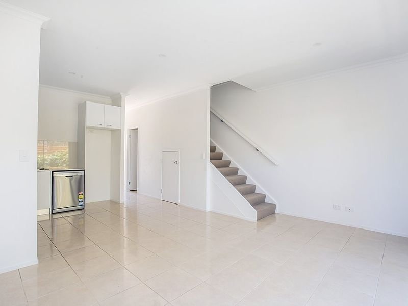 24/460-462 Pine Ridge Road COOMBABAH 3