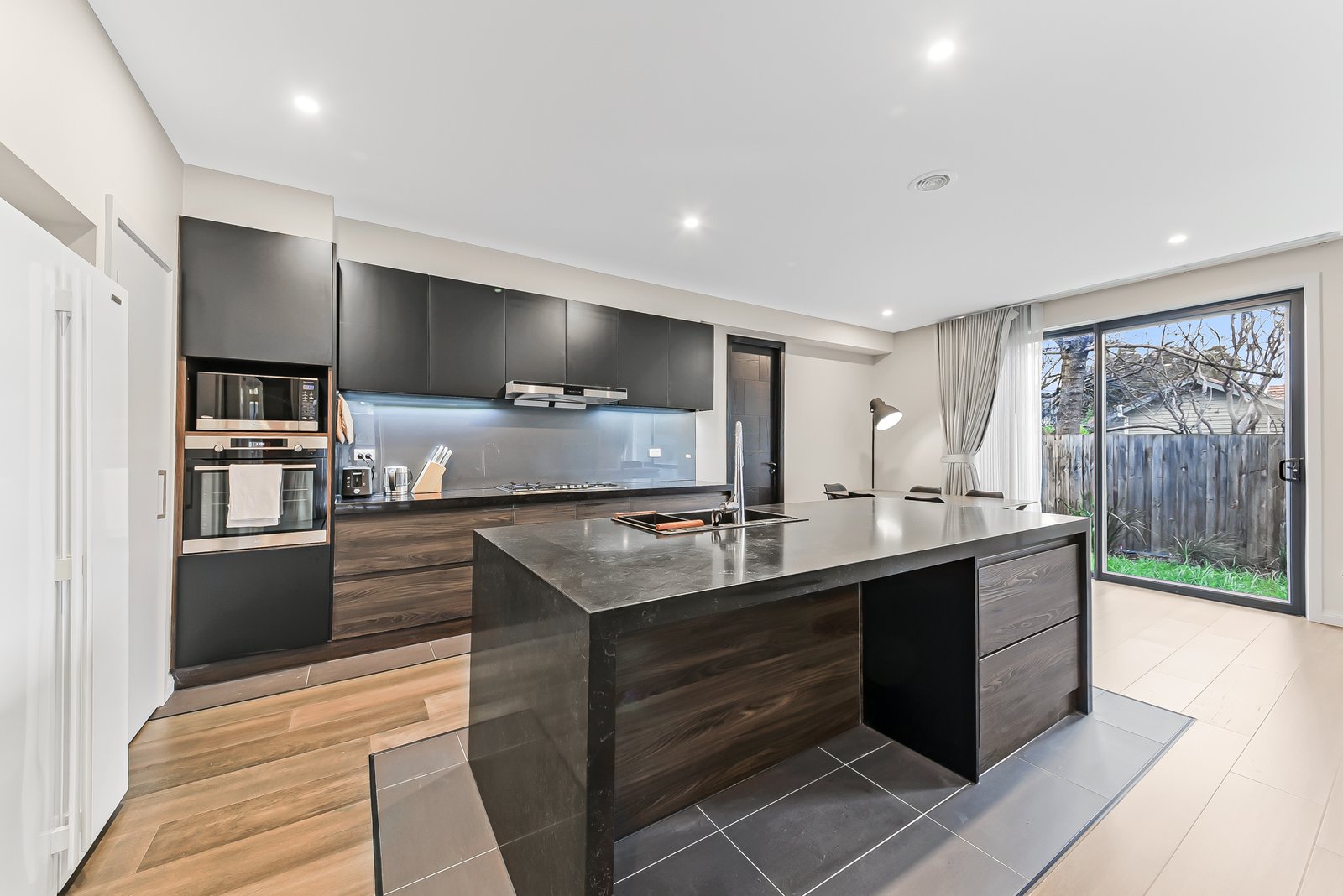 Gallery: 2/45 Alma Street