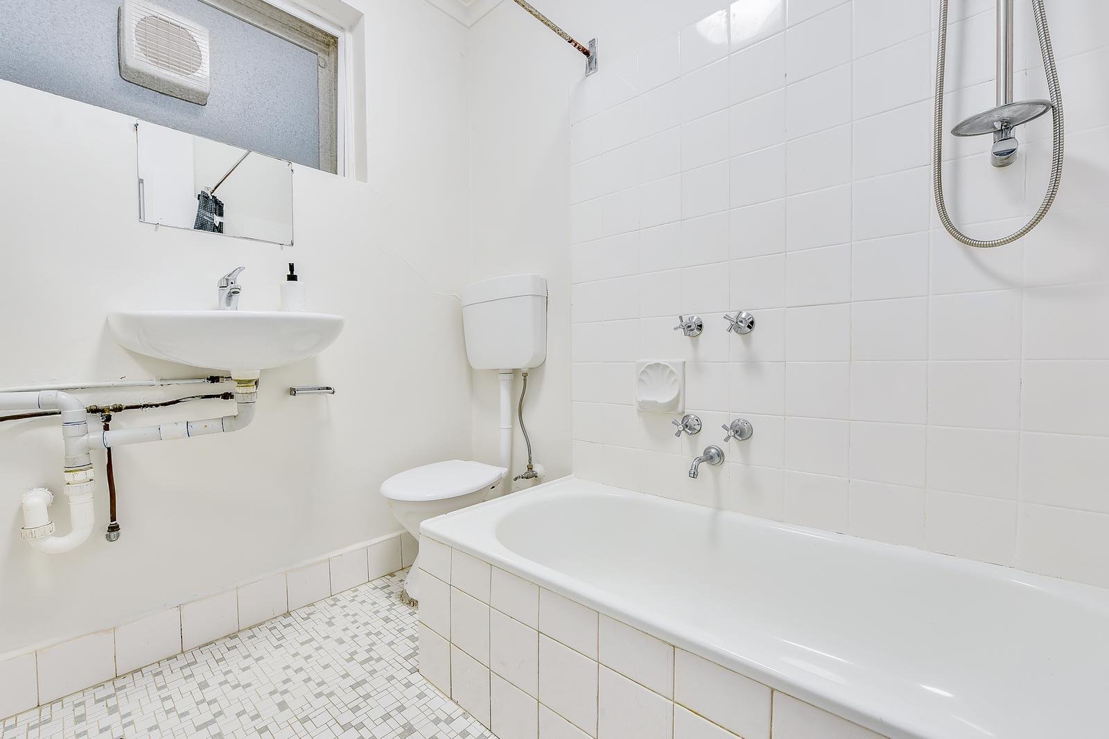 Real Estate and Property in 2/45 Coorigil Road, Carnegie, VIC