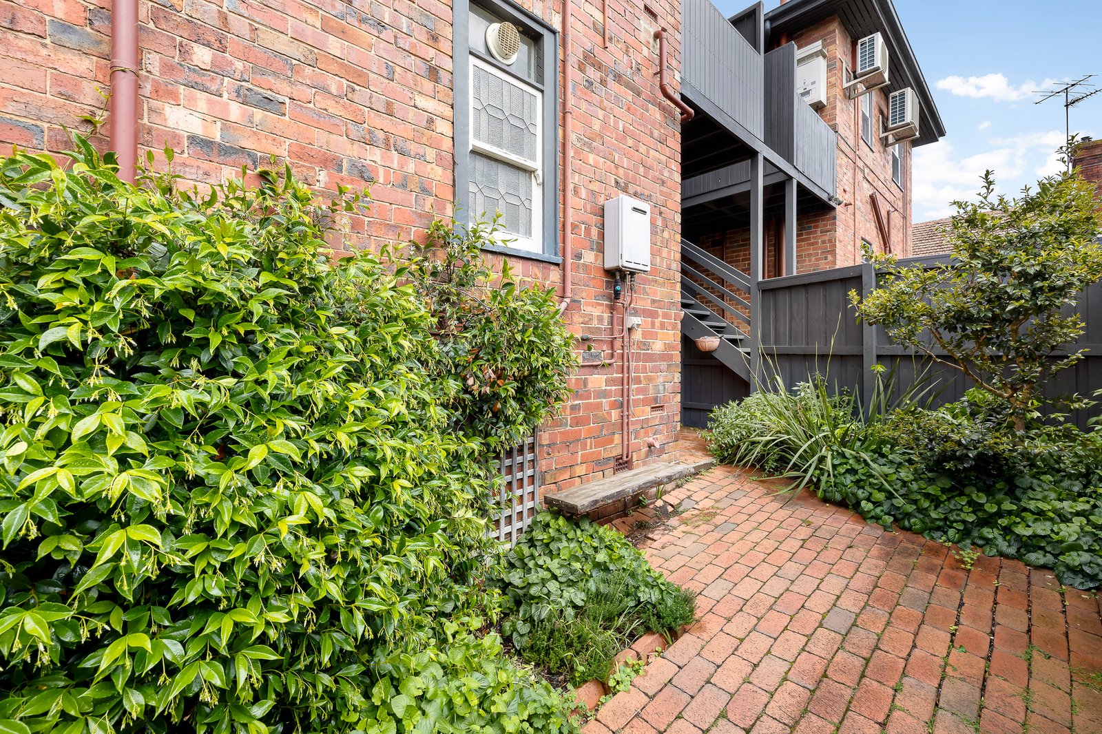 2/45 Denham Street, Hawthorn, 3122