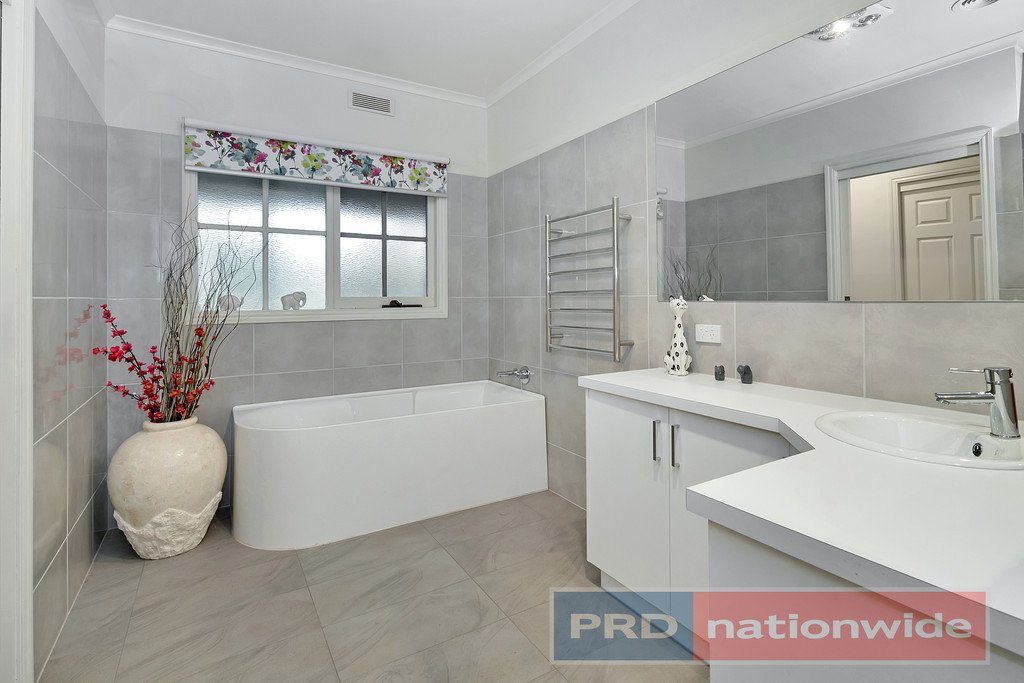 245 Howards Road WATTLE FLAT 12