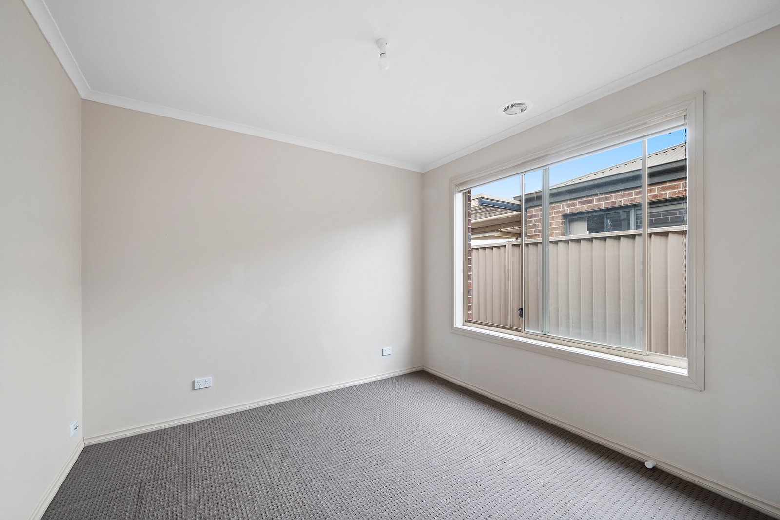 245 Kossuth Street SEBASTOPOL 9