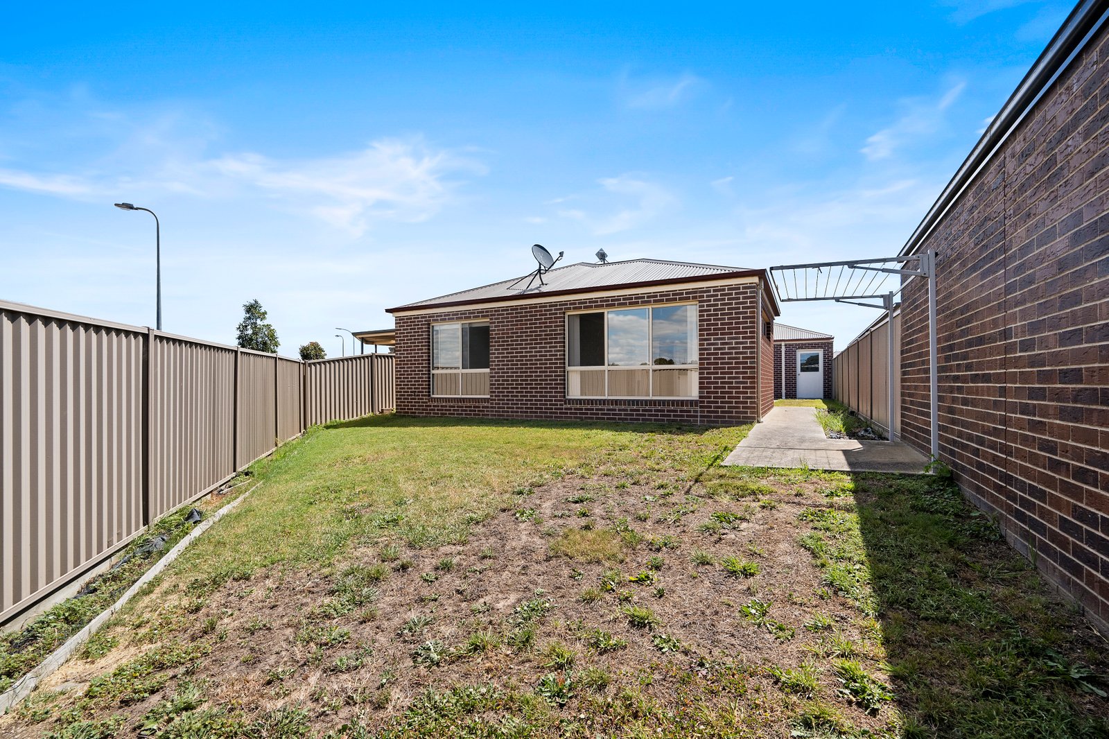 245 Kossuth Street SEBASTOPOL 10