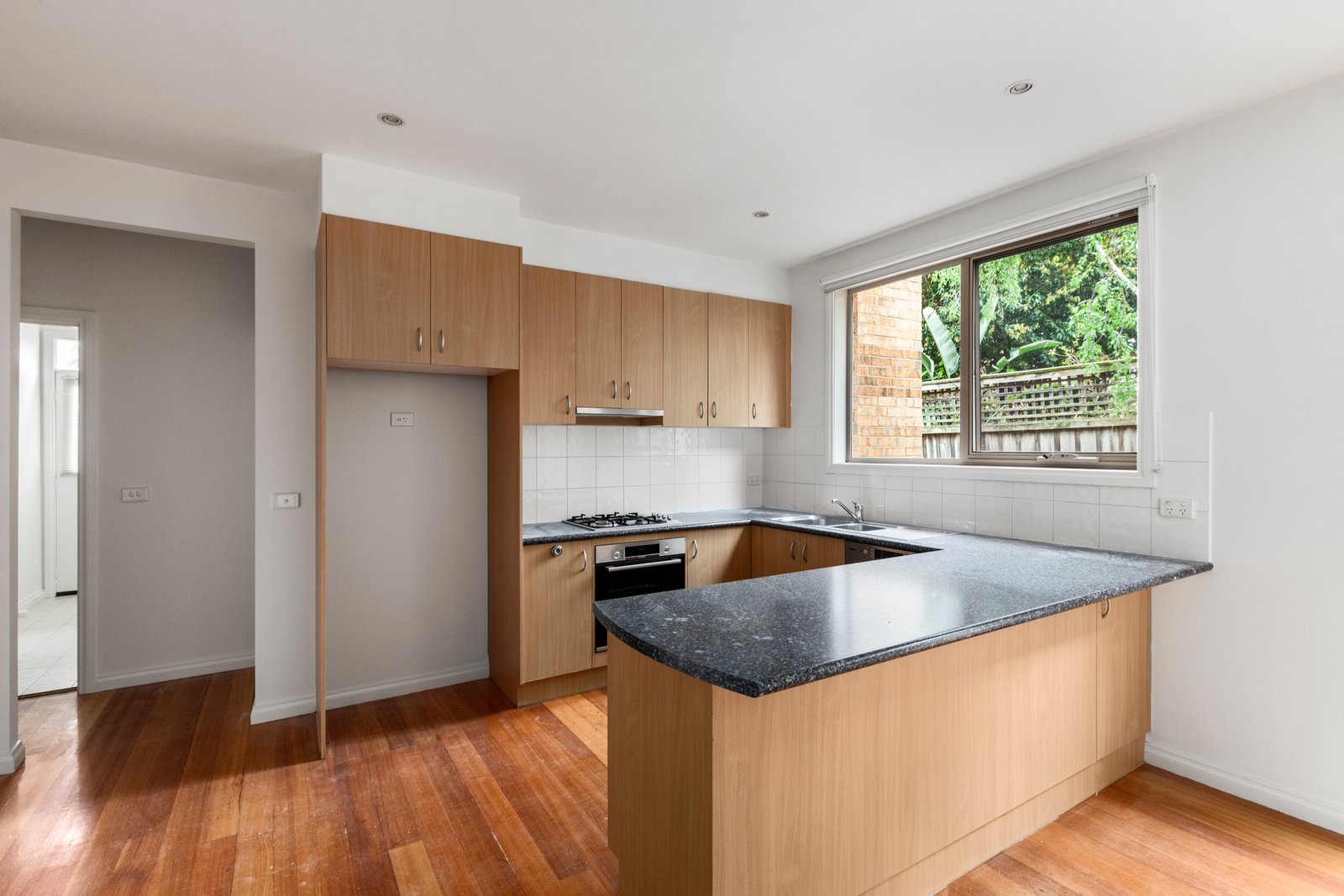 Gallery: 2/45 Landcox Street