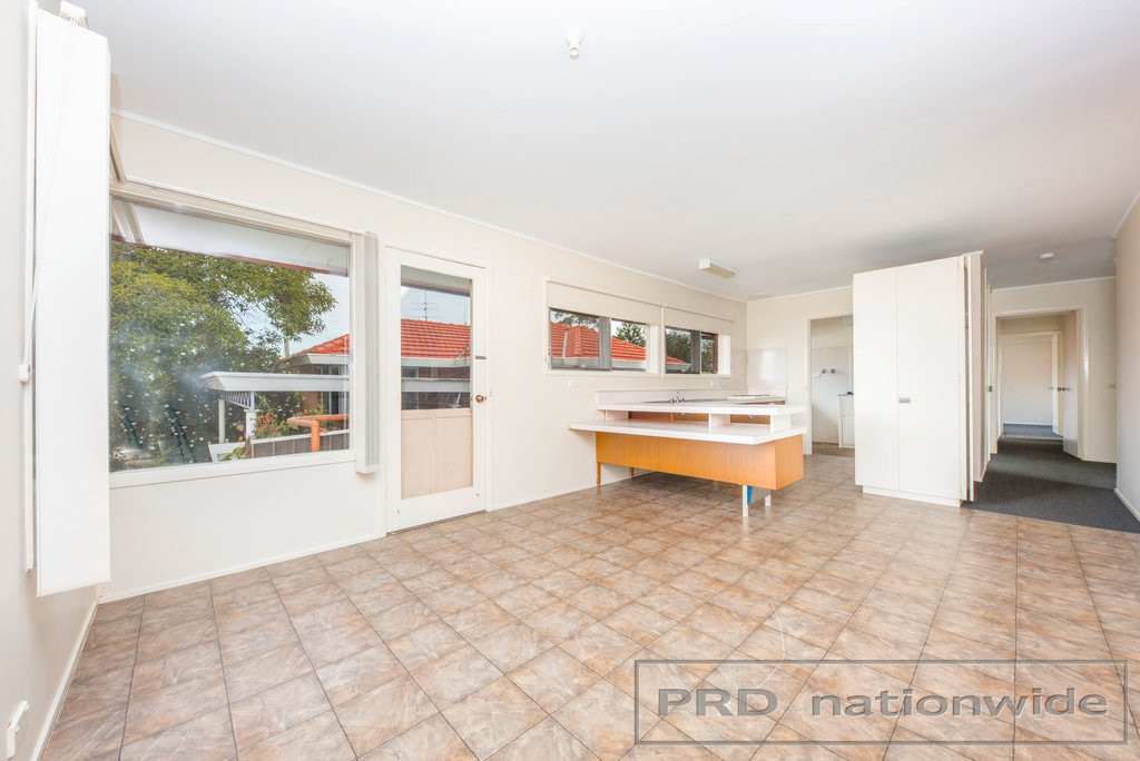 245 New England Hwy  RUTHERFORD 3