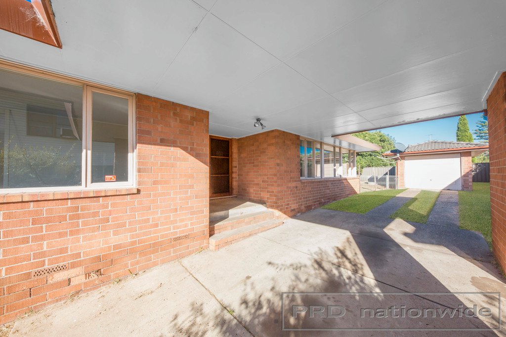245 New England Hwy  RUTHERFORD 6