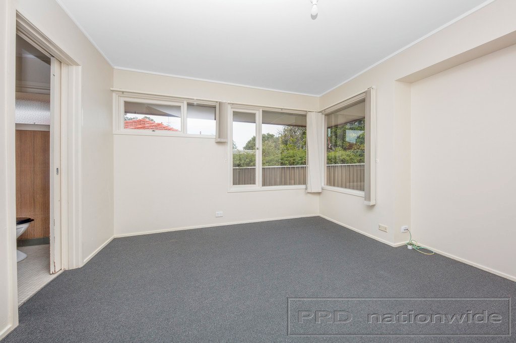 245 New England Hwy  RUTHERFORD 7