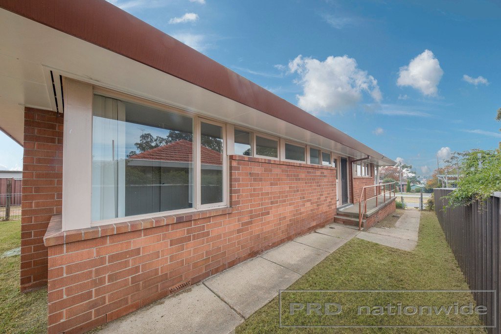 245 New England Hwy  RUTHERFORD 12