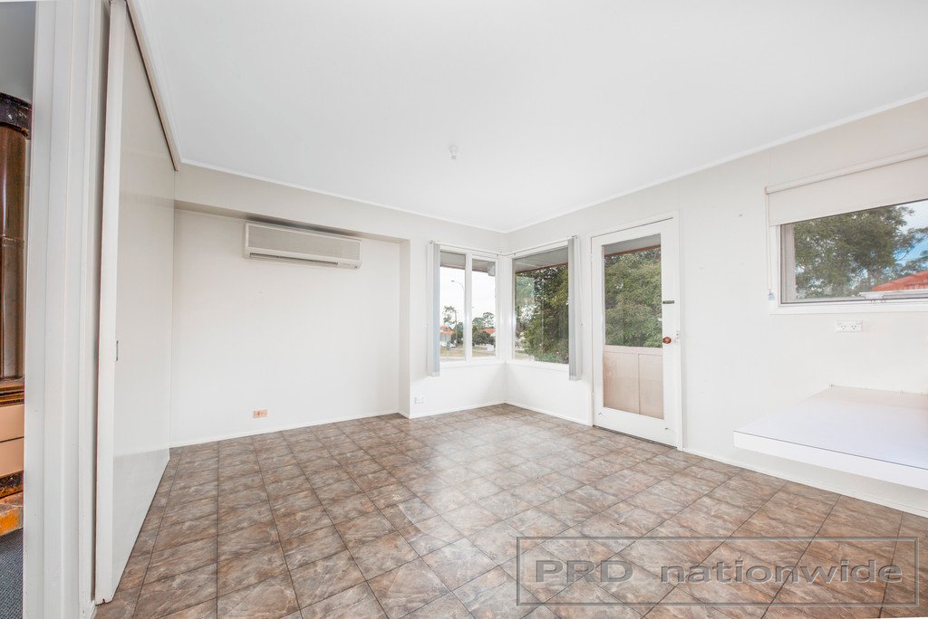 245 New England Hwy  RUTHERFORD 13