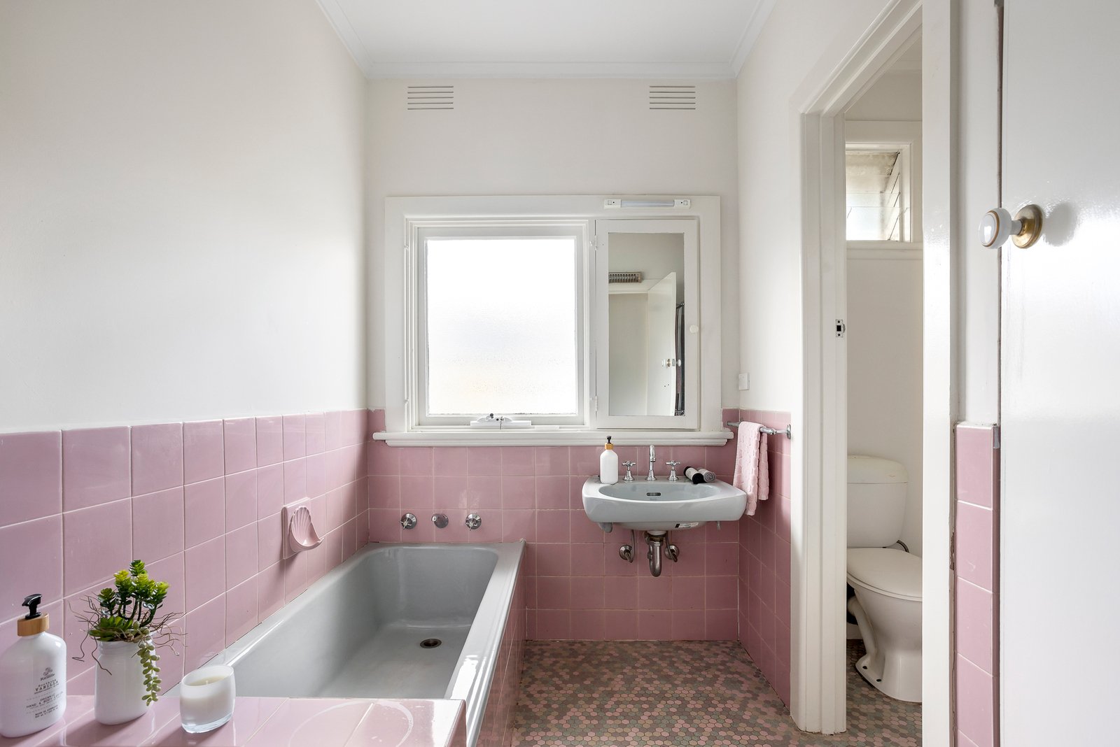 2/451 Camberwell Road, Camberwell, 3124