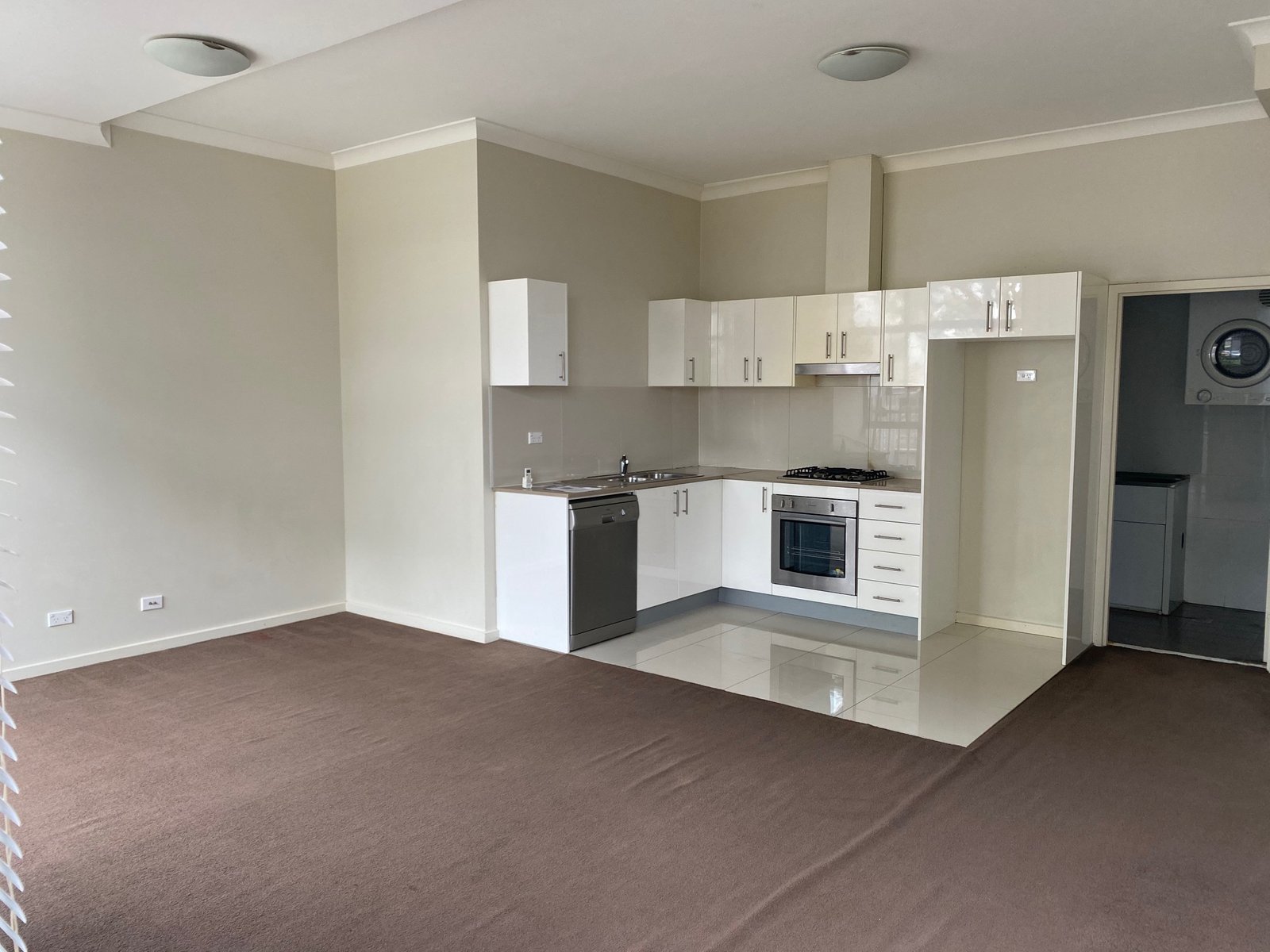 24/51a-53 High Street PARRAMATTA 3