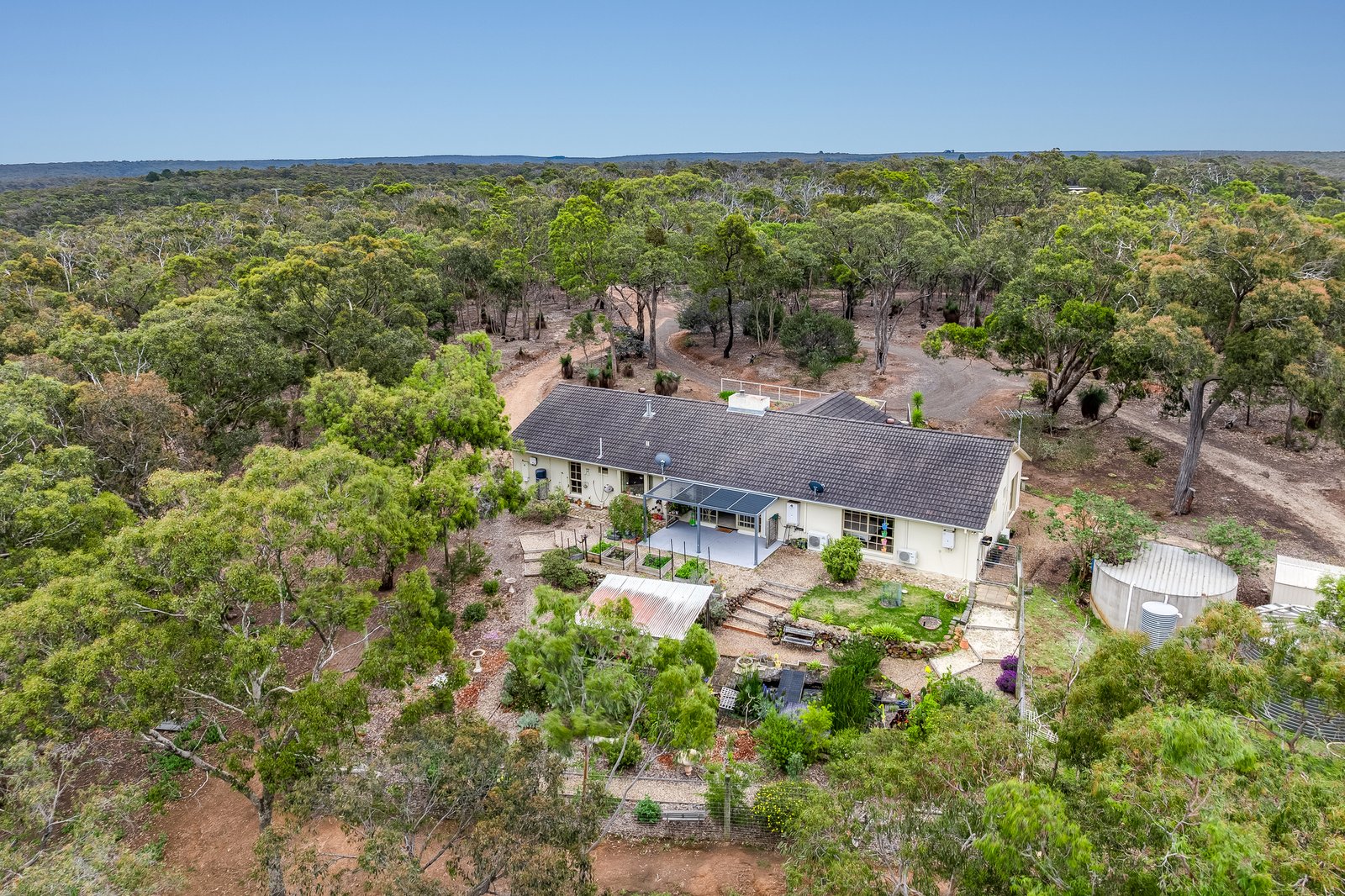 Gallery: 2458 Steiglitz Road