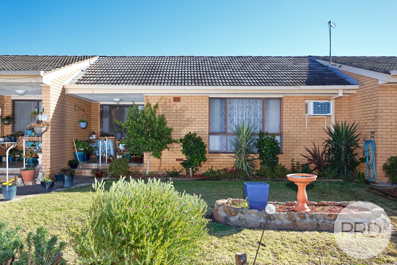 2/46-48 Walana Crescent KOORINGAL 1