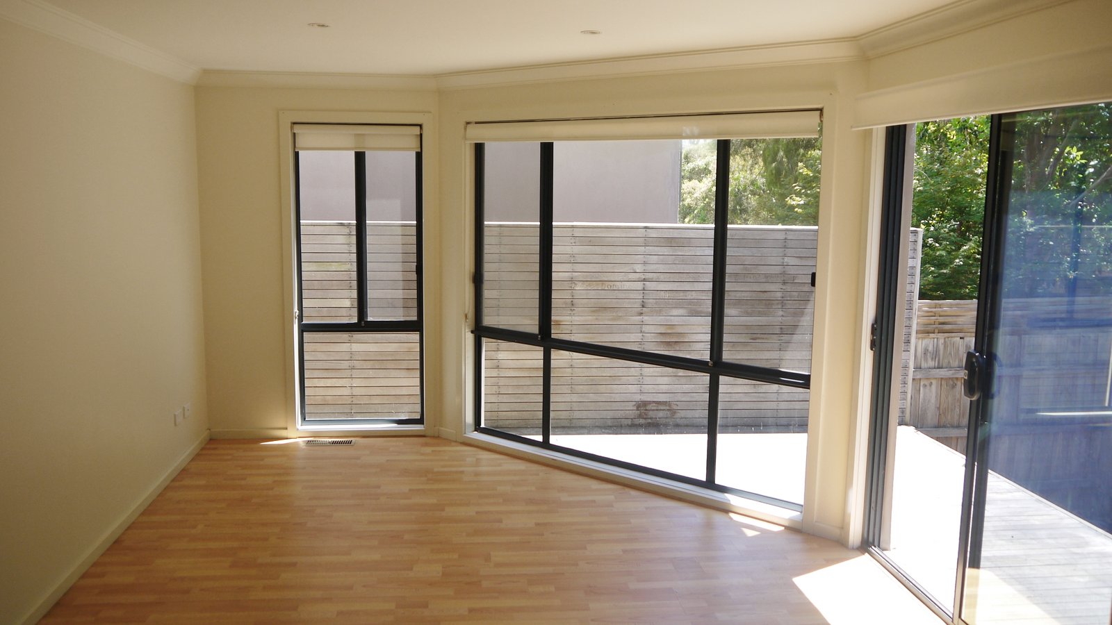 Real Estate and Property in 2/46 Boronia Grove, Doncaster East, VIC