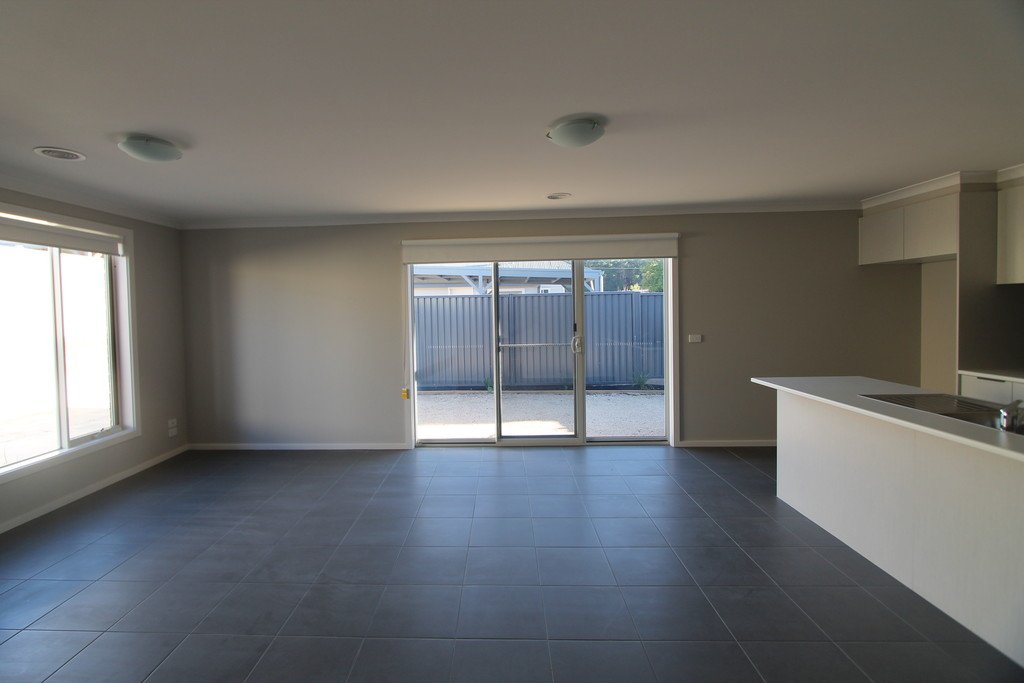 2/46 Bridge Street SEBASTOPOL 6