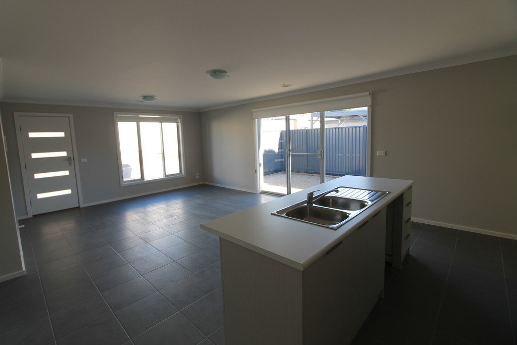 2/46 Bridge Street SEBASTOPOL 7