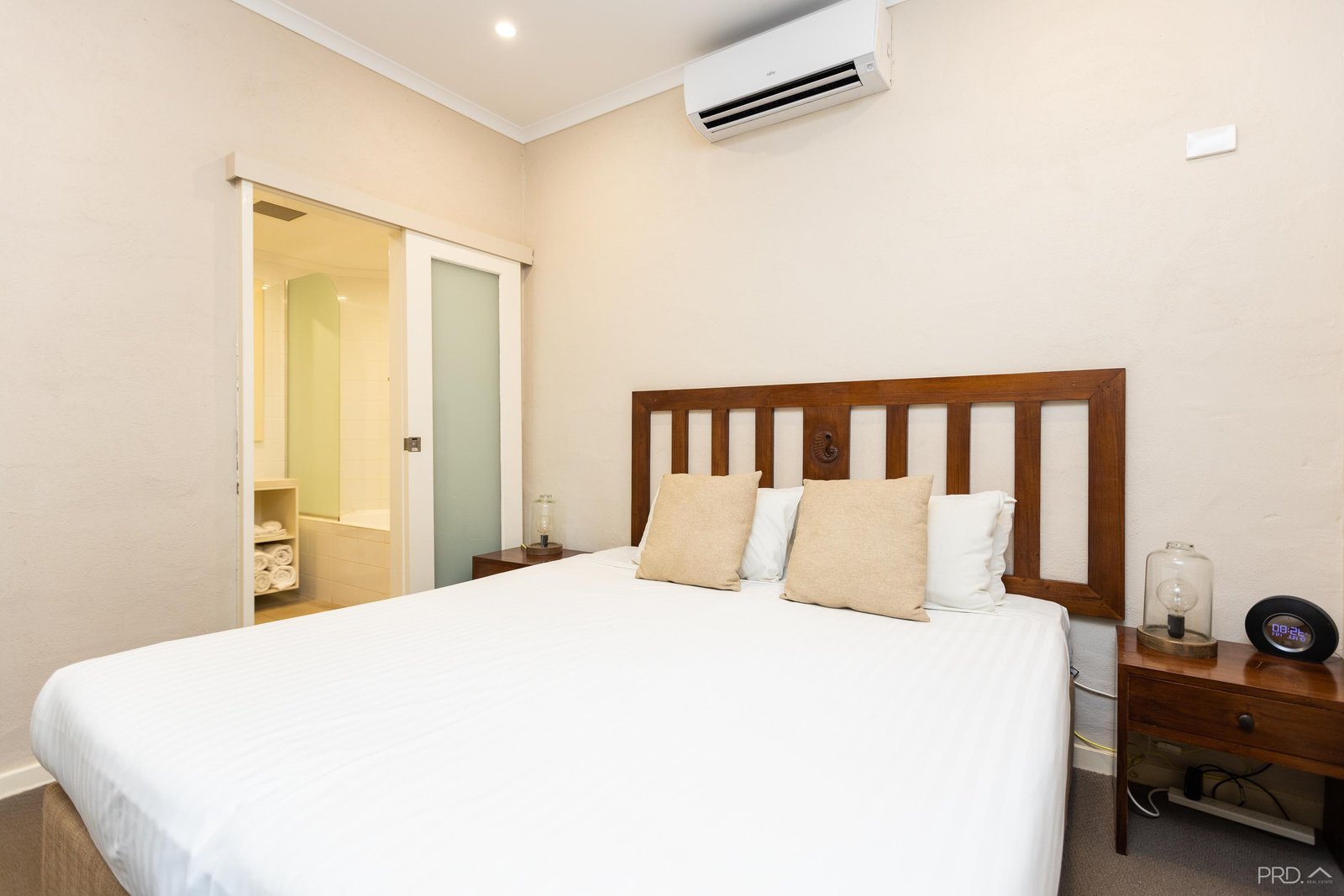 24/6 Challenor Drive CABLE BEACH 11