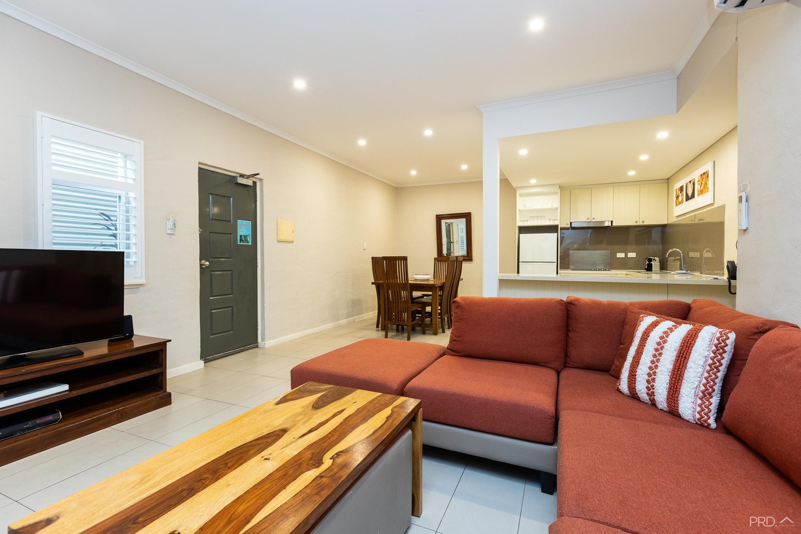 24/6 Challenor Drive CABLE BEACH 18