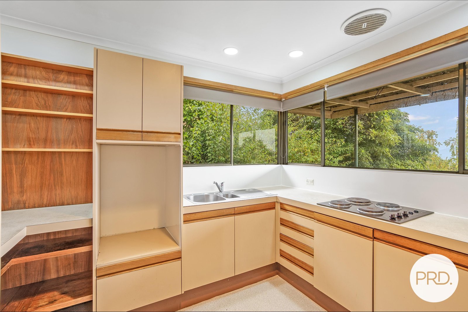 246 Churchill Avenue SANDY BAY 5