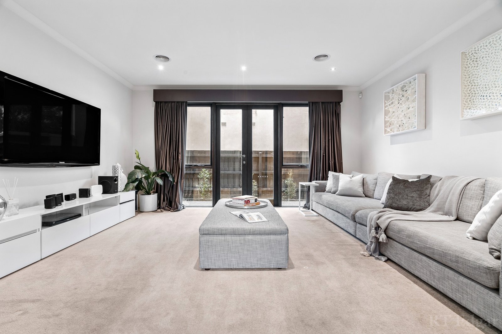 Real Estate and Property in 246 Doncaster Road, Balwyn North, VIC