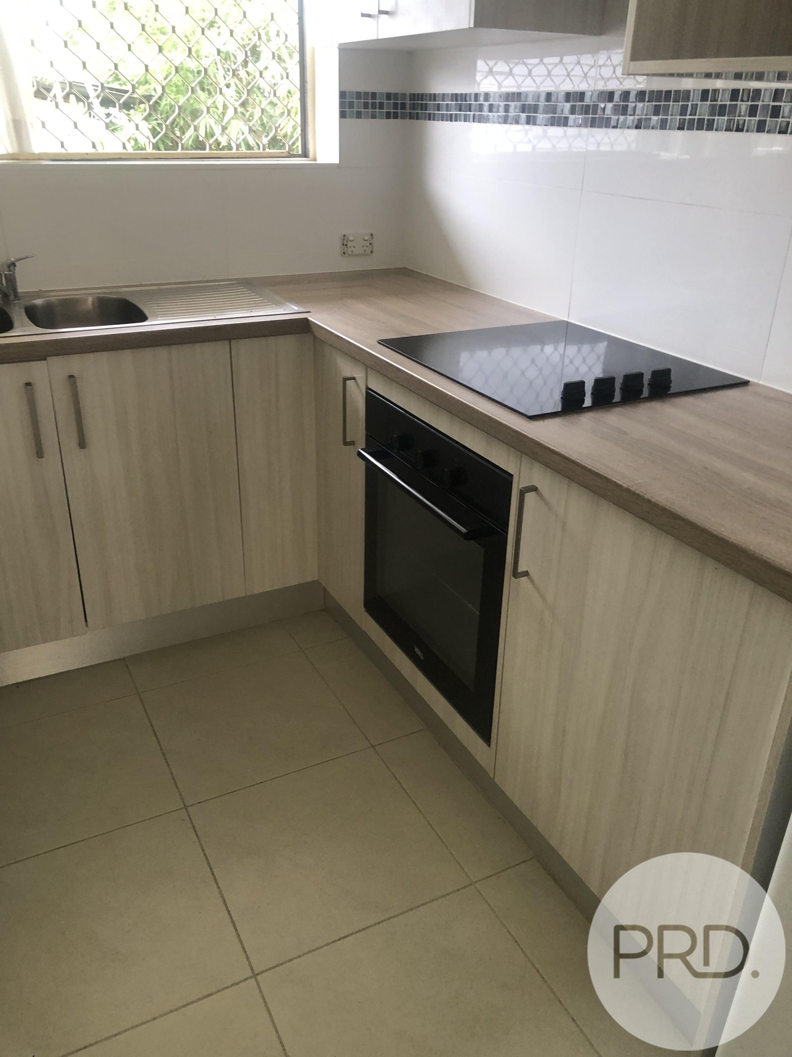 2/46 Henchman Street NUNDAH 5