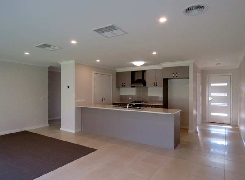 2/46 Hotham Circuit THURGOONA 2