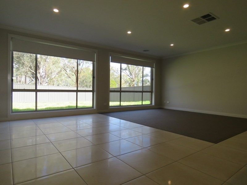 2/46 Hotham Circuit THURGOONA 3