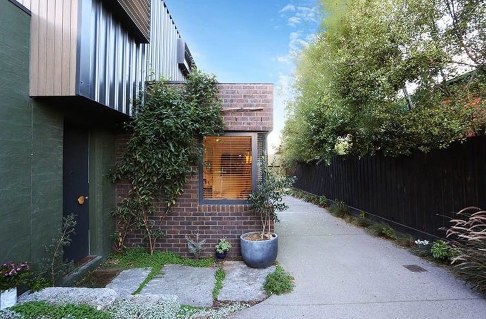 Real Estate and Property in 2/46 Murphy Grove, Preston, VIC