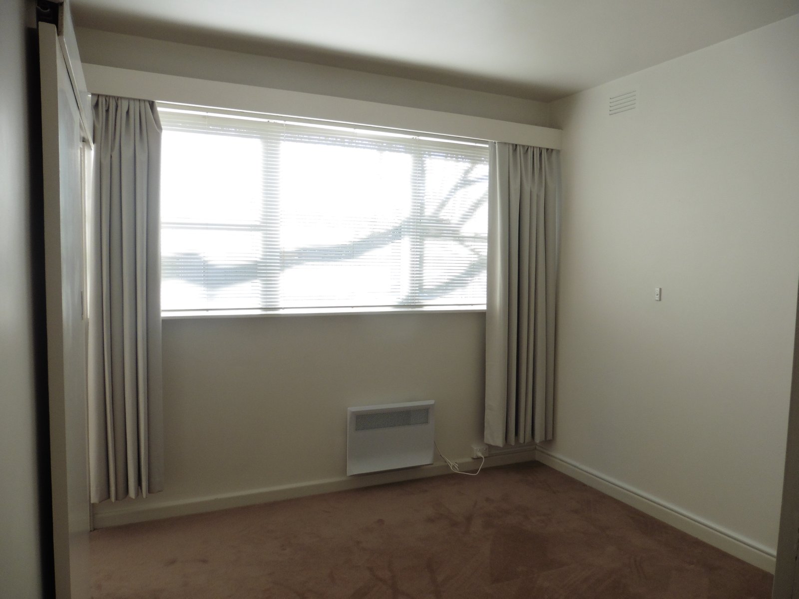 Gallery: 2/46 Ormond Esplanade