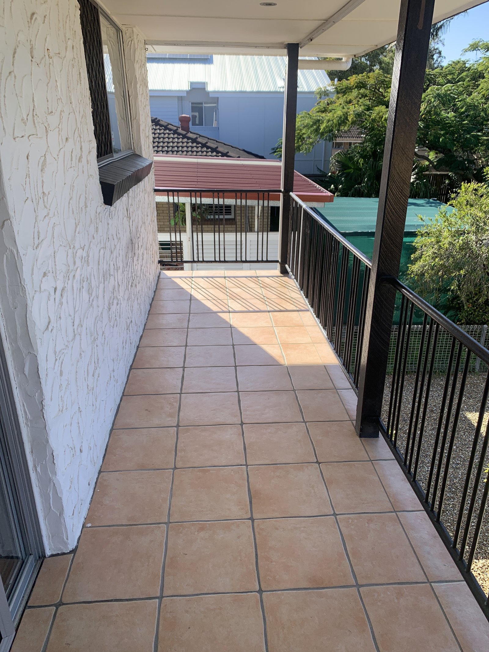 2/46 Twenty Seventh Avenue PALM BEACH 6