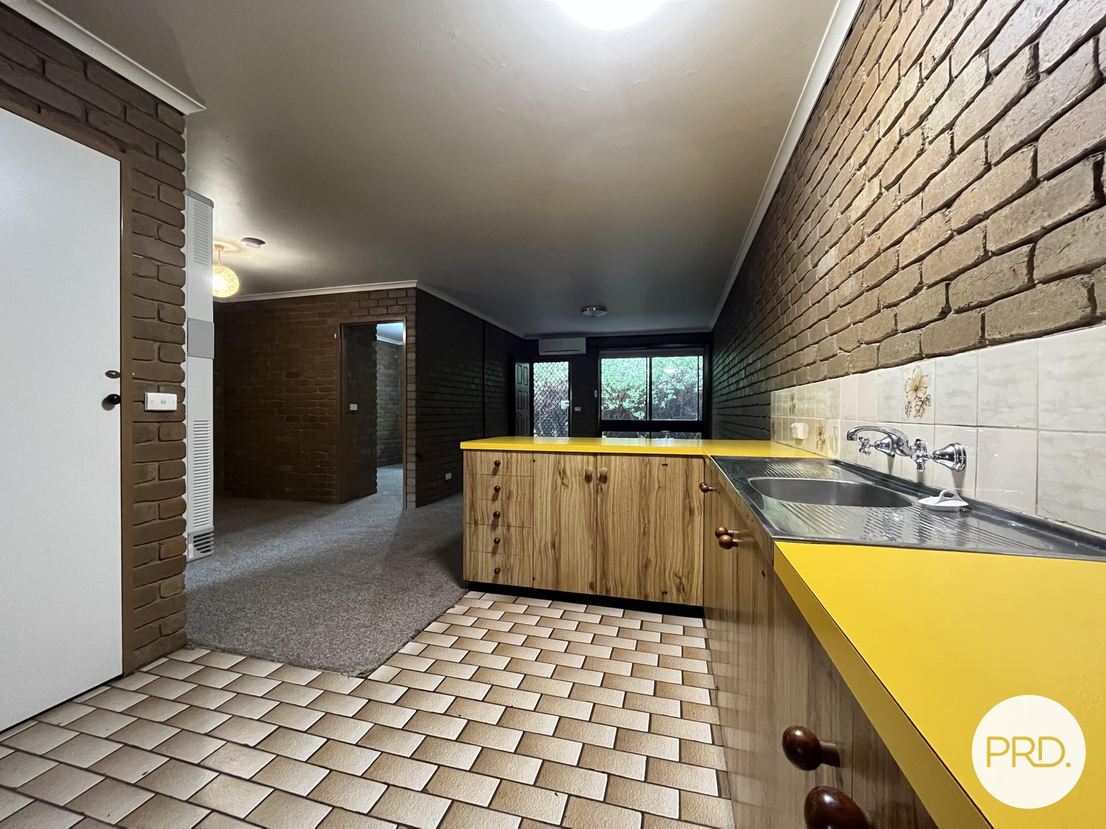 2/460 Kemp Street LAVINGTON 4