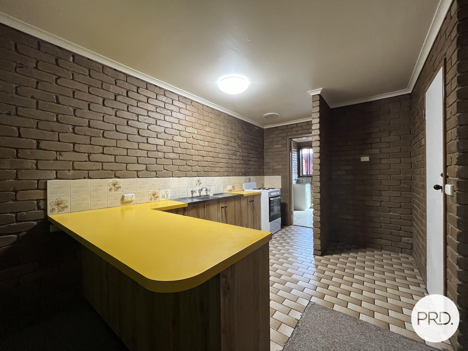 2/460 Kemp Street LAVINGTON 3