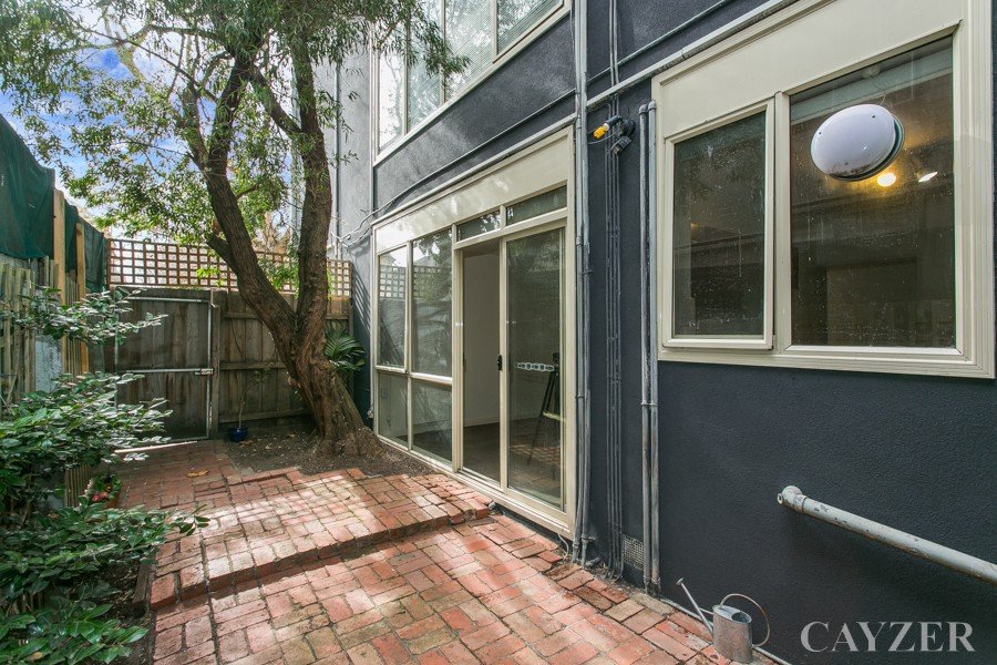 Gallery: 2/47 Alma Road