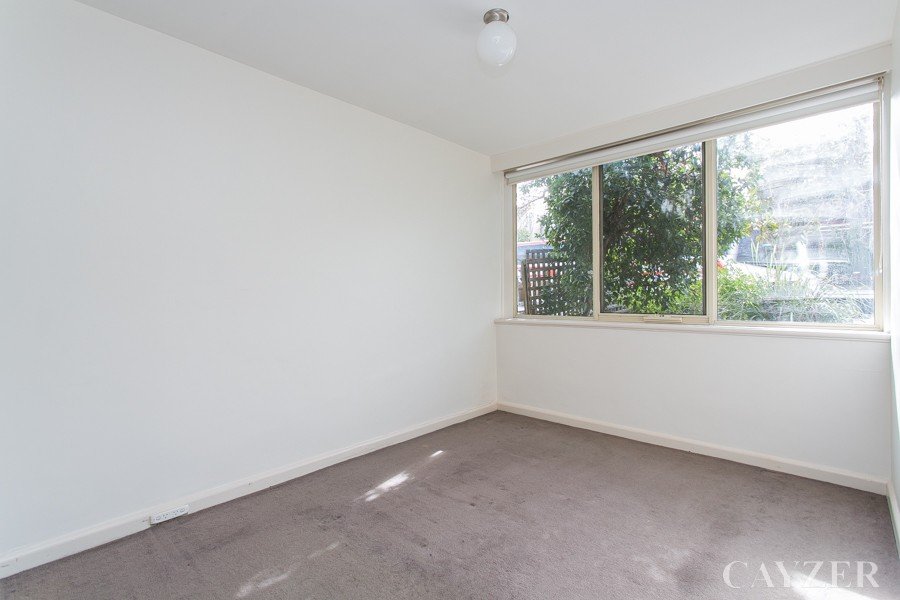 Gallery: 2/47 Alma Road