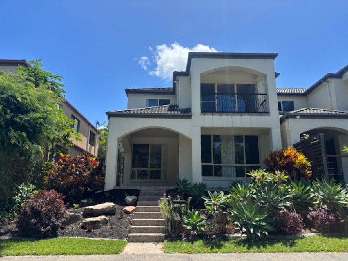 2/47 Bayswater Avenue VARSITY LAKES 2