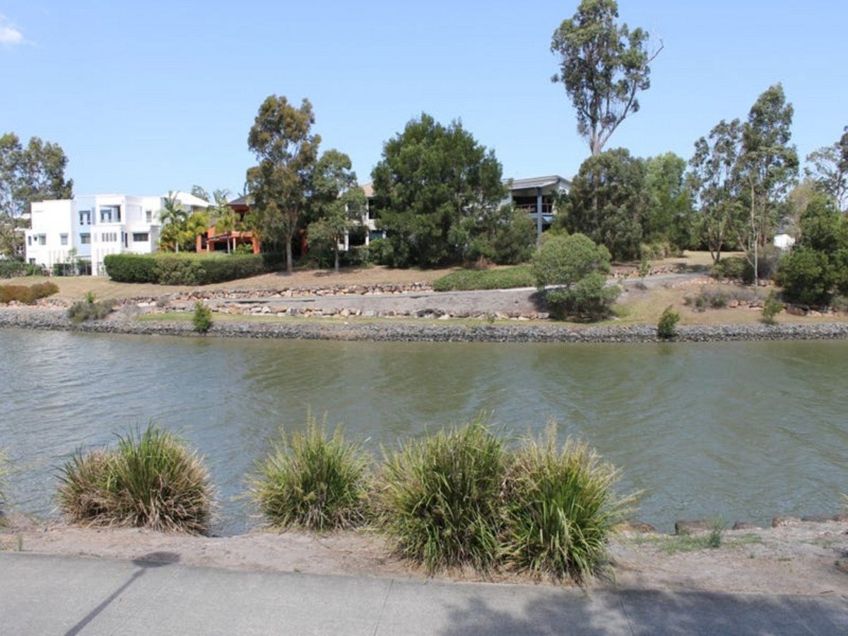 2/47 Bayswater Avenue VARSITY LAKES 22