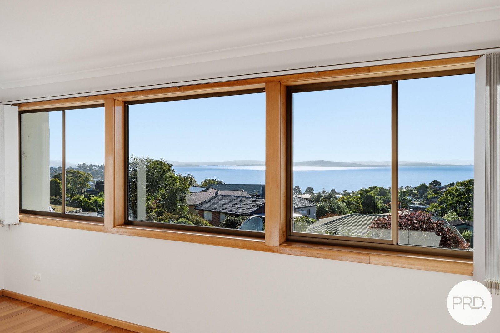 2/47 Calder Crescent BLACKMANS BAY 13