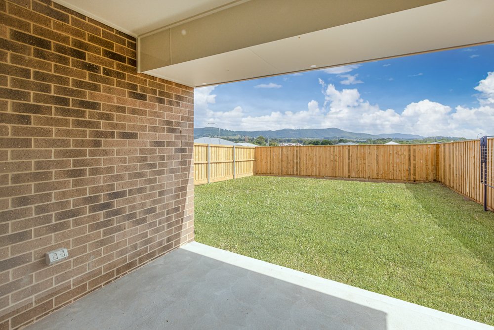 2/47 Crossing Street BELLBIRD 11