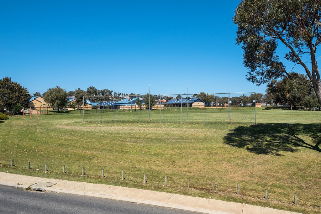 24/7 Durnin Ave  BEELIAR 5