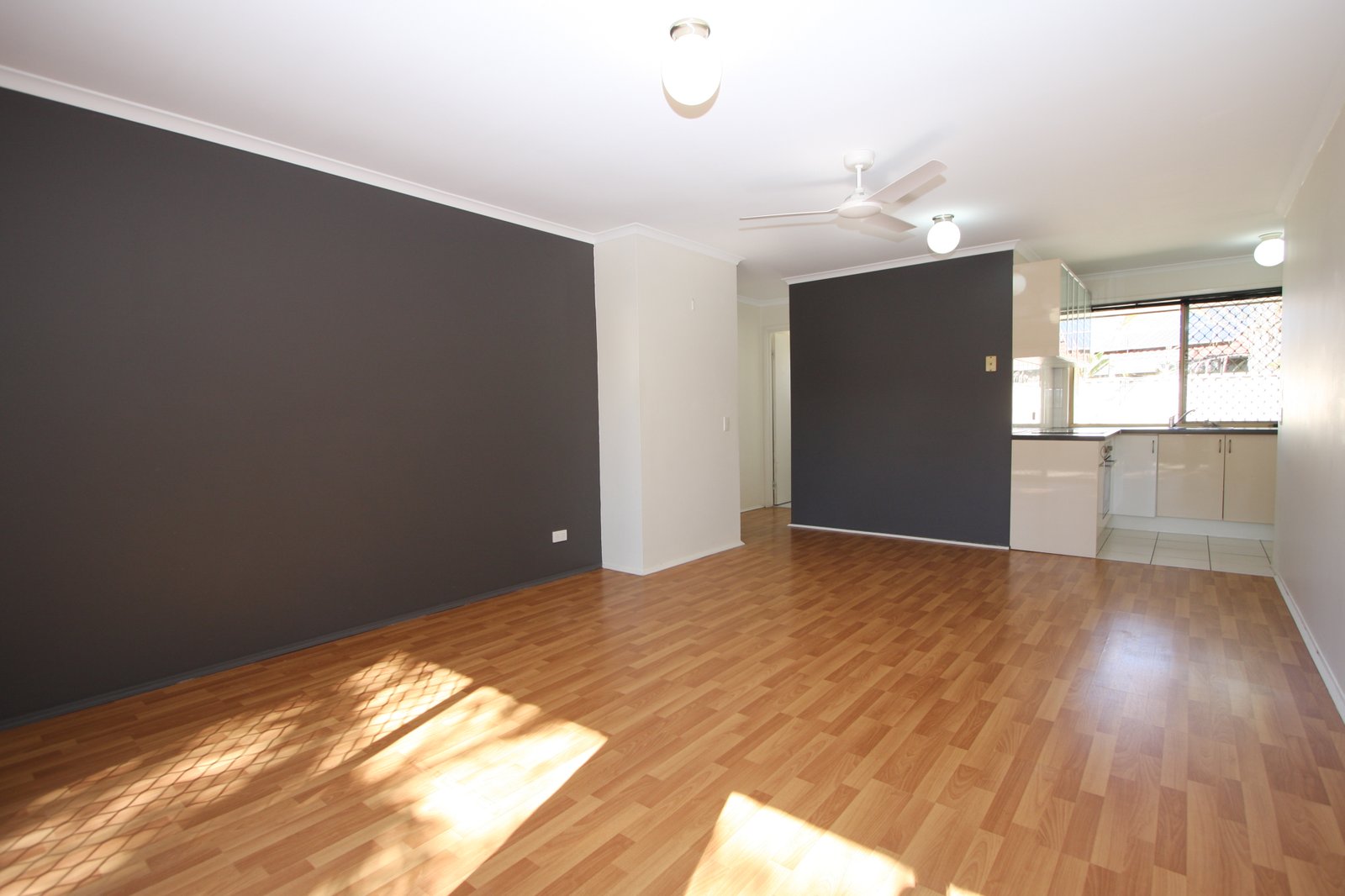 2/47 Galloway Drive ASHMORE 3