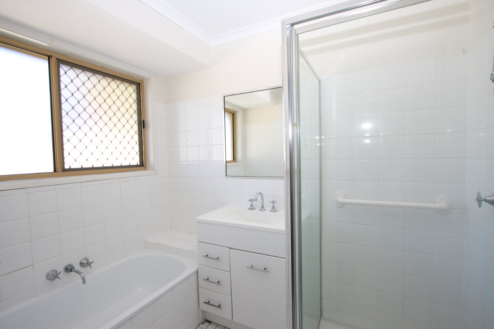 2/47 Galloway Drive ASHMORE 7
