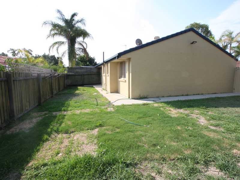 2/47 Galloway Drive ASHMORE 8