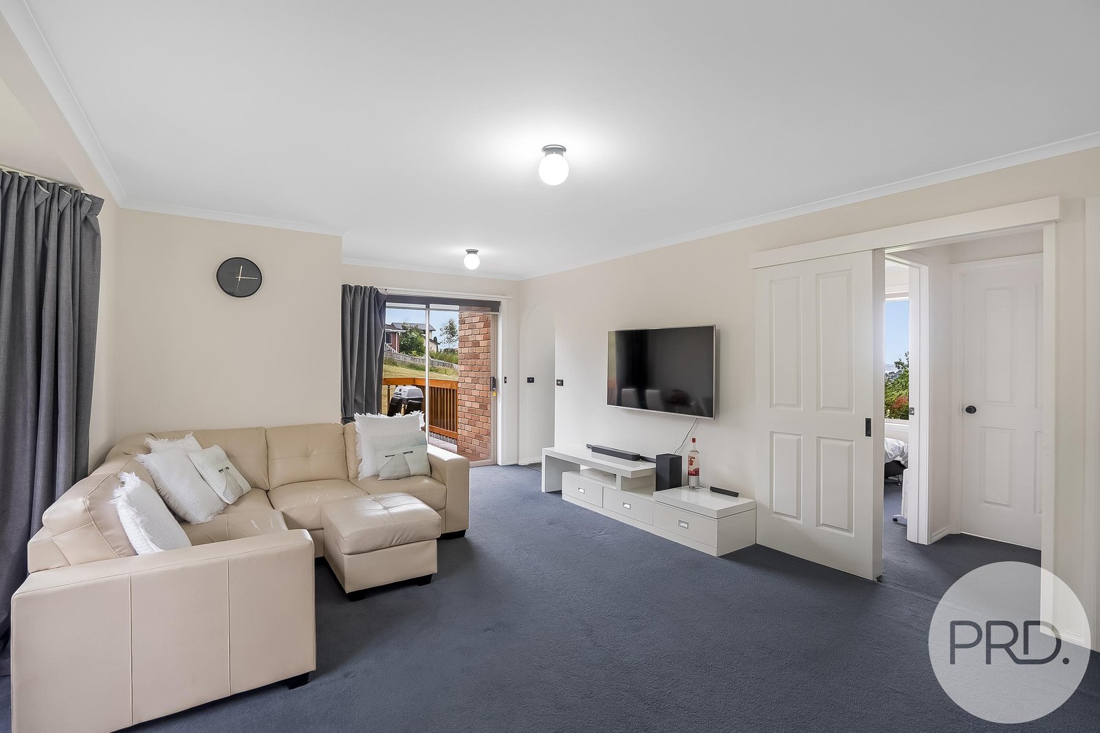 2/47 Girrabong Road LENAH VALLEY 17