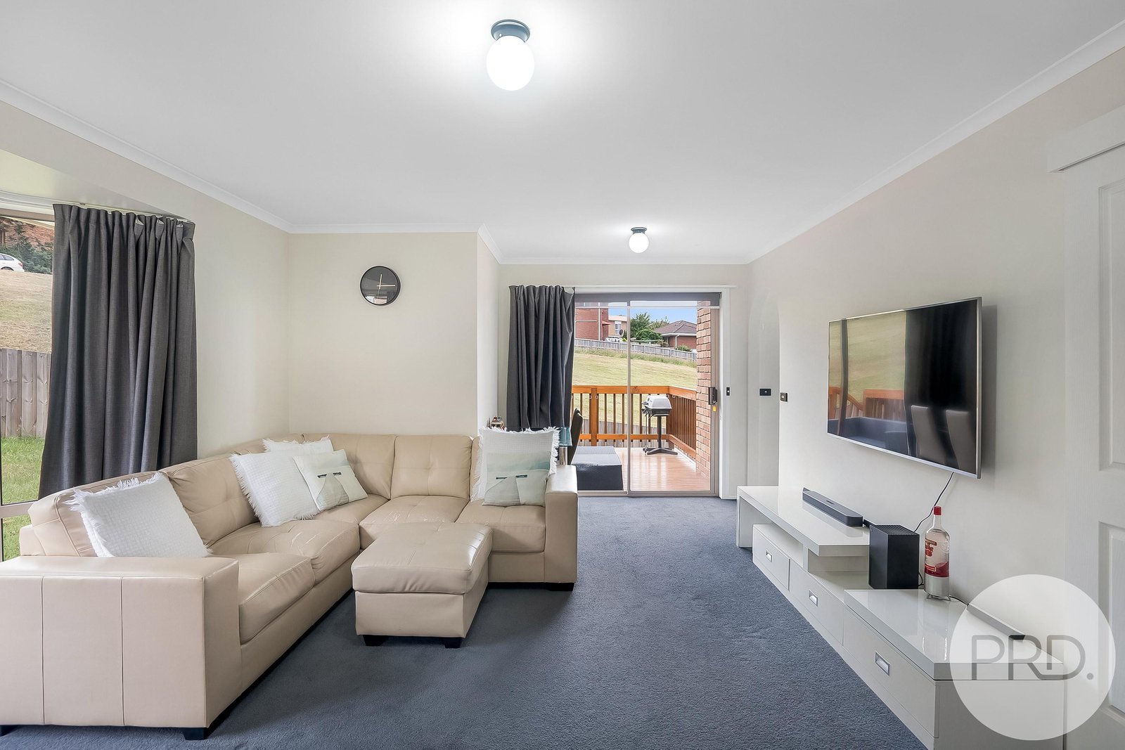 2/47 Girrabong Road LENAH VALLEY 18