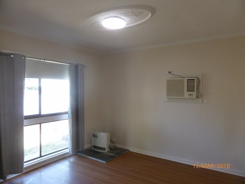 247 Kiewa Street SOUTH ALBURY 4