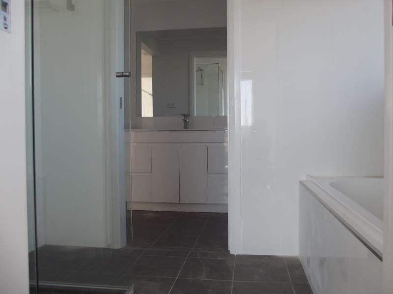 2/47 Kingham Street TAMWORTH 7